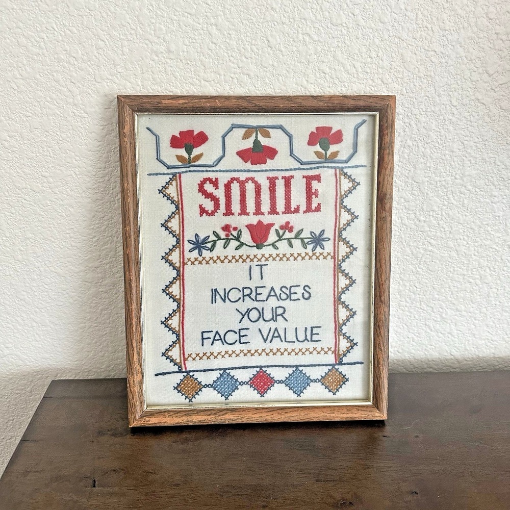 Vintage Handmade Cross Stitch Smile Increases Your Face Value Framed Sampler - Picture 5 of 6